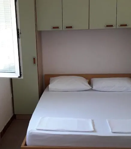 Andrijana Lejlighed Drače